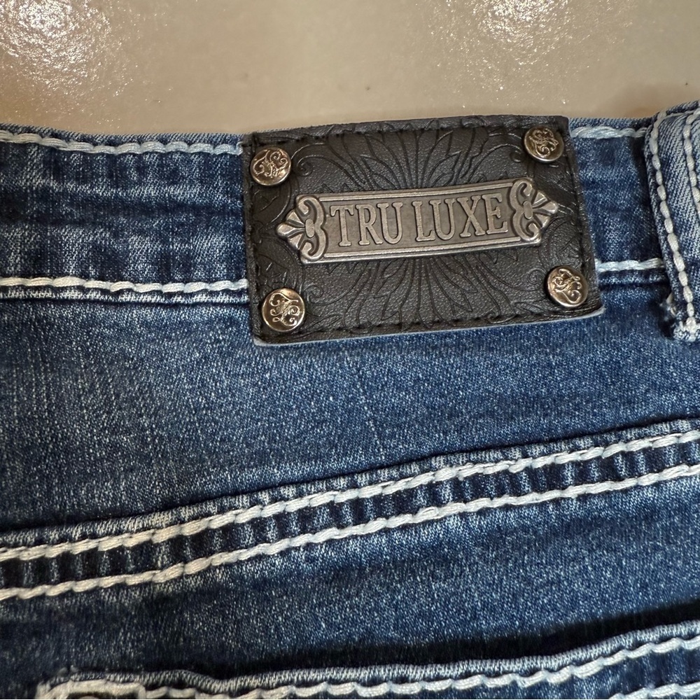 Women’s Size 6 28 waist Tru Luxe cuffed blue jeans straight leg - Picture 9 of 15